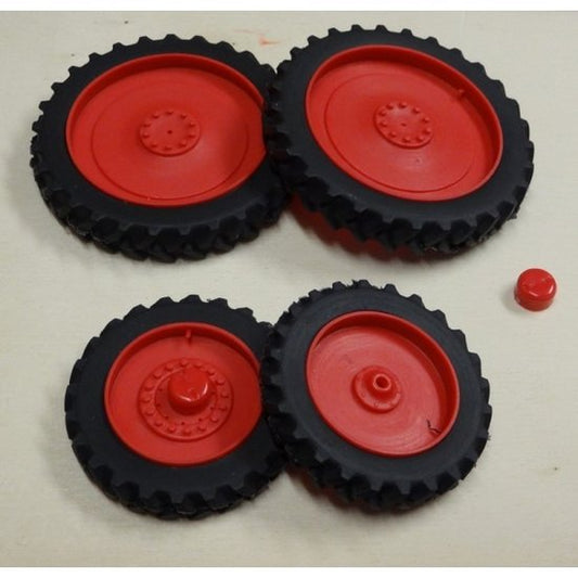 Set of 4 Red Row Crop Wheels 1:32 Scale by Artisan 32 37012/F + B