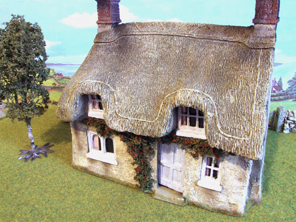 C17 Thatched Cottage House by JG Miniatures