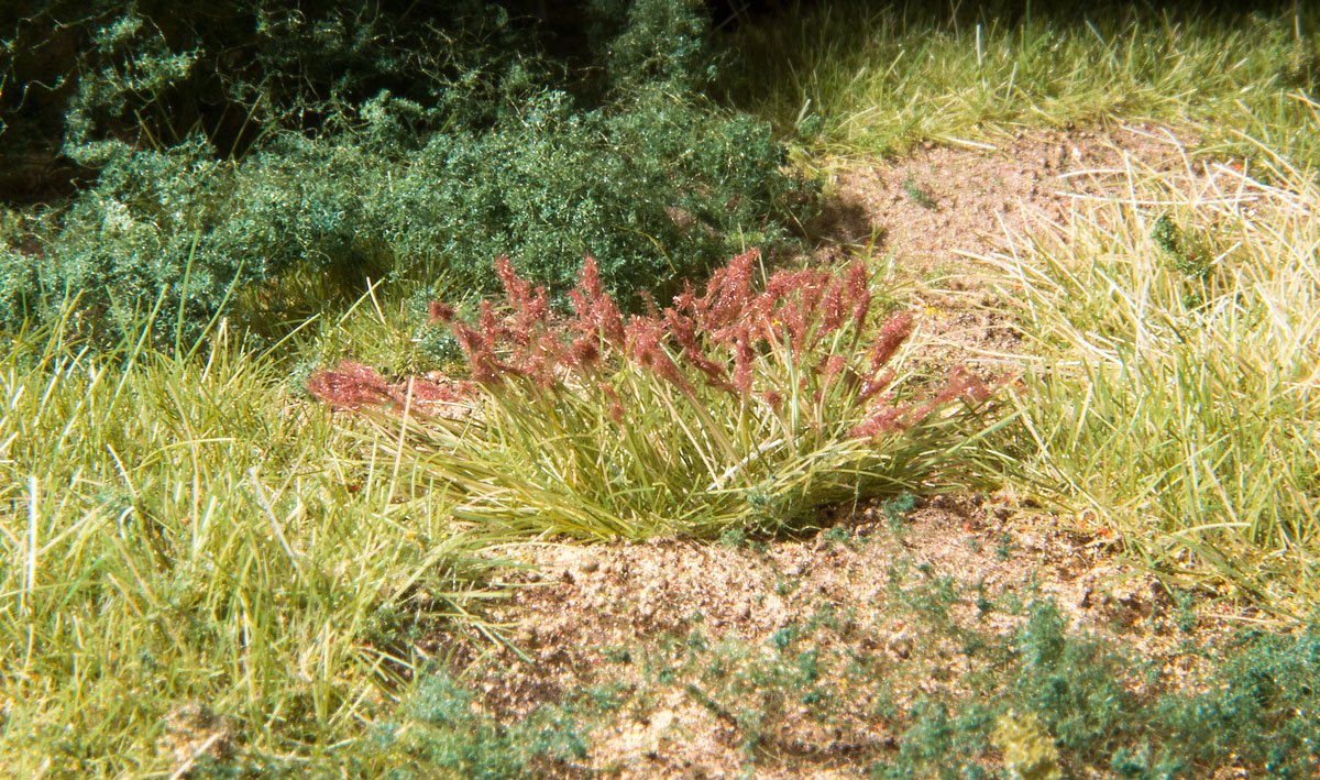 Plant Hues (flowers, wheat, seed heads etc to add to grass) by Woodland Scenics FS629