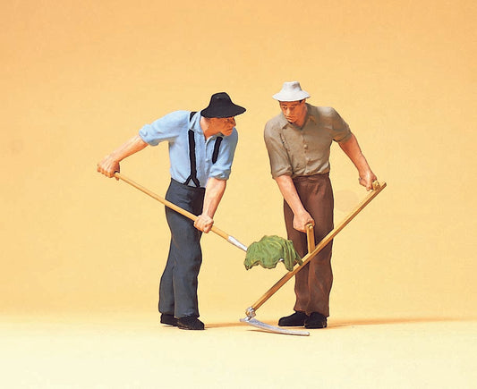 PREISER FIGURES SET OF 2 FARMER WITH SYTHE 63053