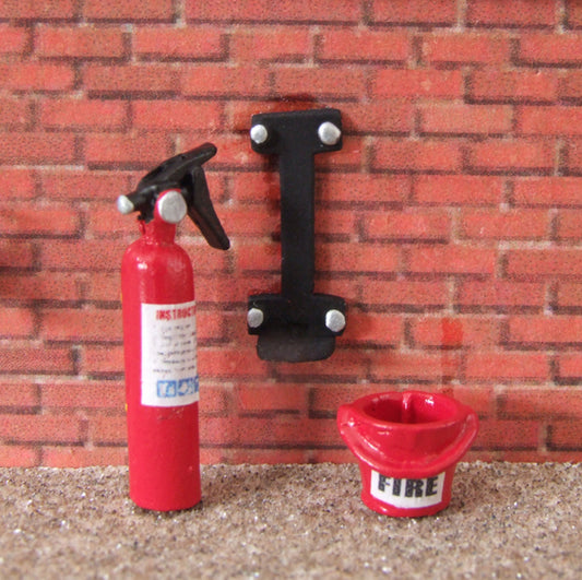 WM045 Fire Extinguisher, bracket and bucket Set 1:32 Scale by HLT Miniatures