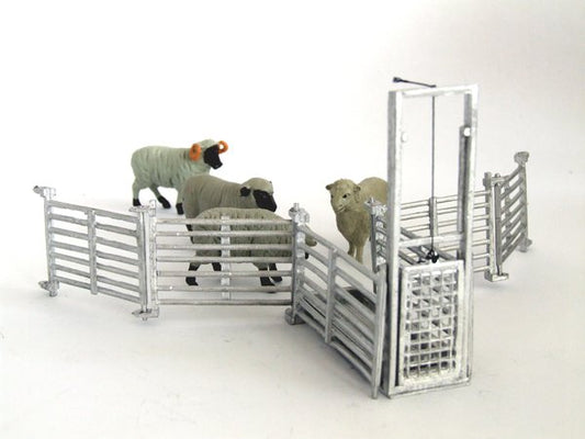 WM058 Sheep Race, Hurdles and Foot Bath 1:32 Scale by HLT Miniatures