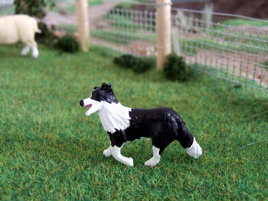 WMA15 Border Collie Dog Walking Bailey by HLT Miniatures