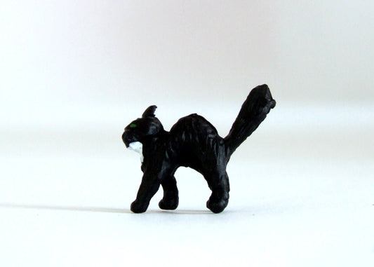 Spiteful Cat Black/Ginger/Tortoiseshell 1:32 Scale by HLT Miniatures WMA02
