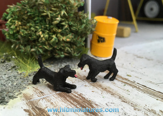Patterdale Terrier Dogs (2) 1:32 Scale by HLT Miniatures WMA86P