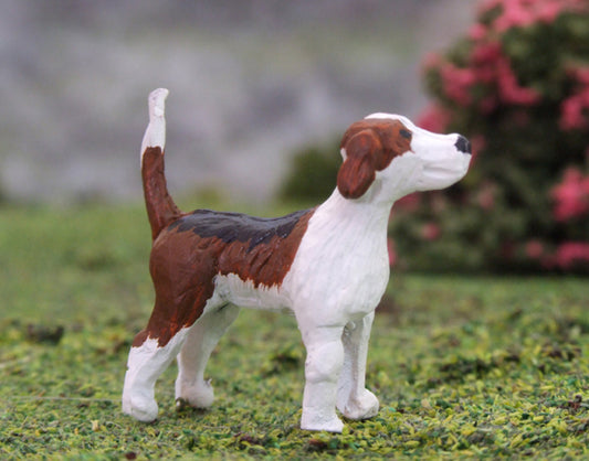 Foxhound Dog Standing Bluebell by HLT Miniatures WMA08