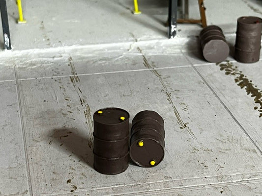 FB029 2x Oil Drums Barrels 1:32 scale by HLT