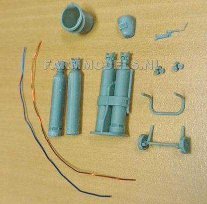 Welding Gas Bottle Set 1:32 Scale by Artisan 32 82145/04845