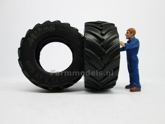 Mitas 900/60 R42 tire set Ø 65.2 x 27.7 mm WITHOUT RIMS 1:32 36245