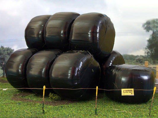 FB035 10x Wrapped Silage Bales 1:32 scale by HLT